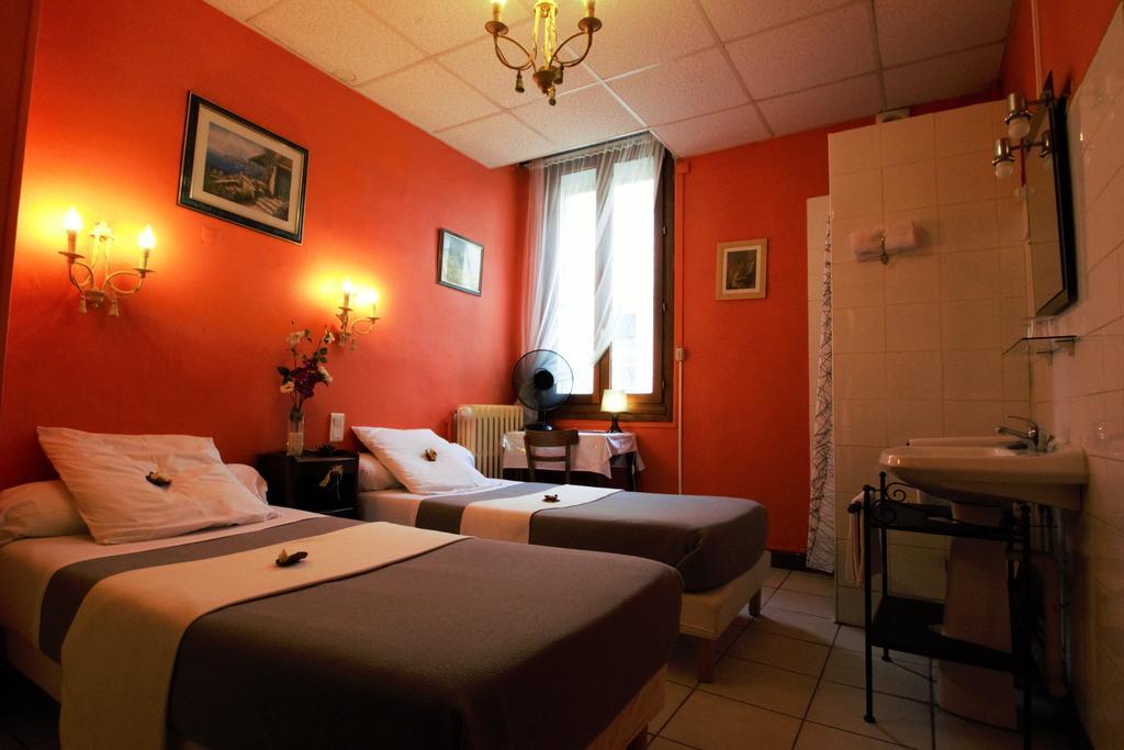 Hotel Innova Cardabella Авиньон Стая снимка