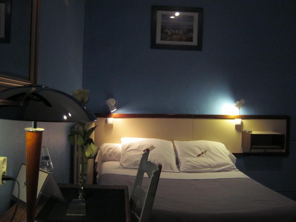 Hotel Innova Cardabella Авиньон Стая снимка