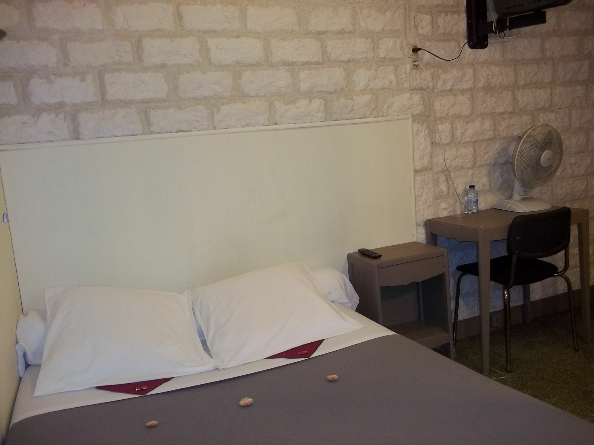 Hotel Innova Cardabella Авиньон Екстериор снимка